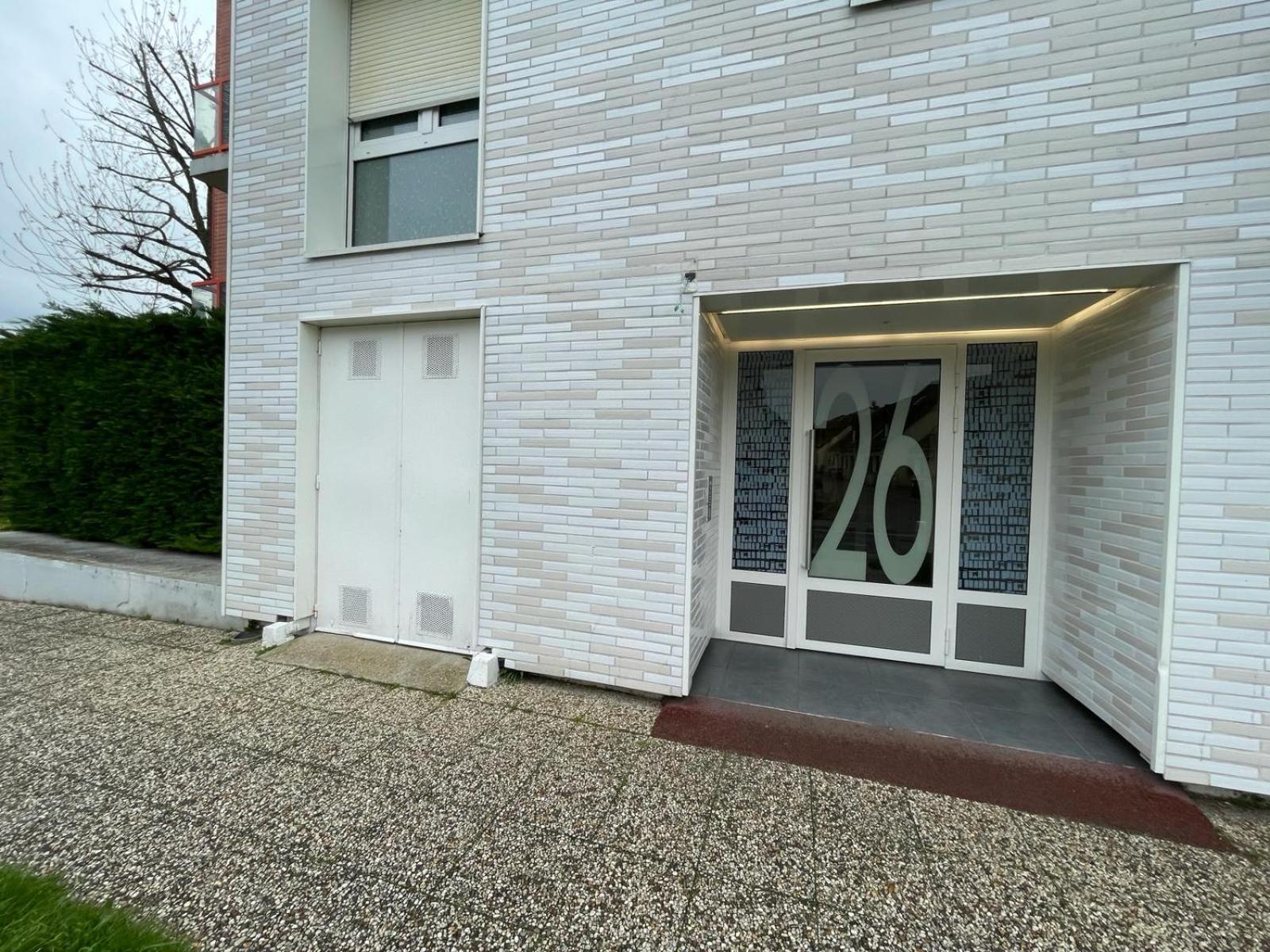F3 Cosy A Cergy A 10 Minutes De La Gare Cergy Prefecture Et Proche Essec Leilighet Eksteriør bilde